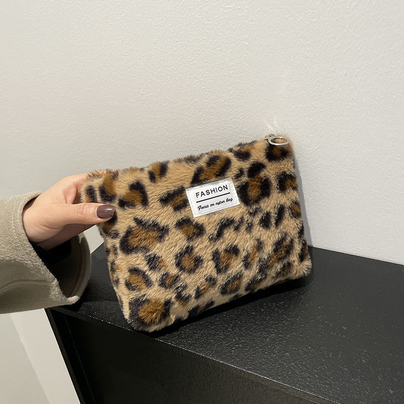 Leopard print plush Makeup Bag - đánh giá và giá Beauty Makeup Women